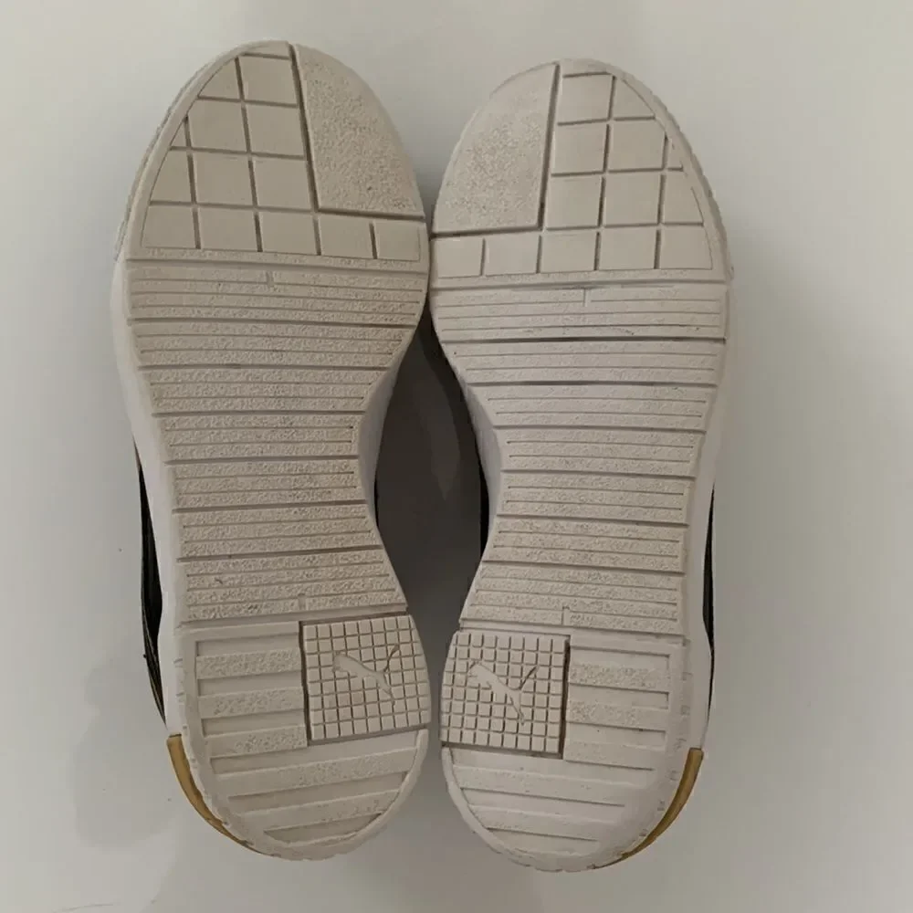 Puma Lol Surprise Women’s Sneakers Size 6C
